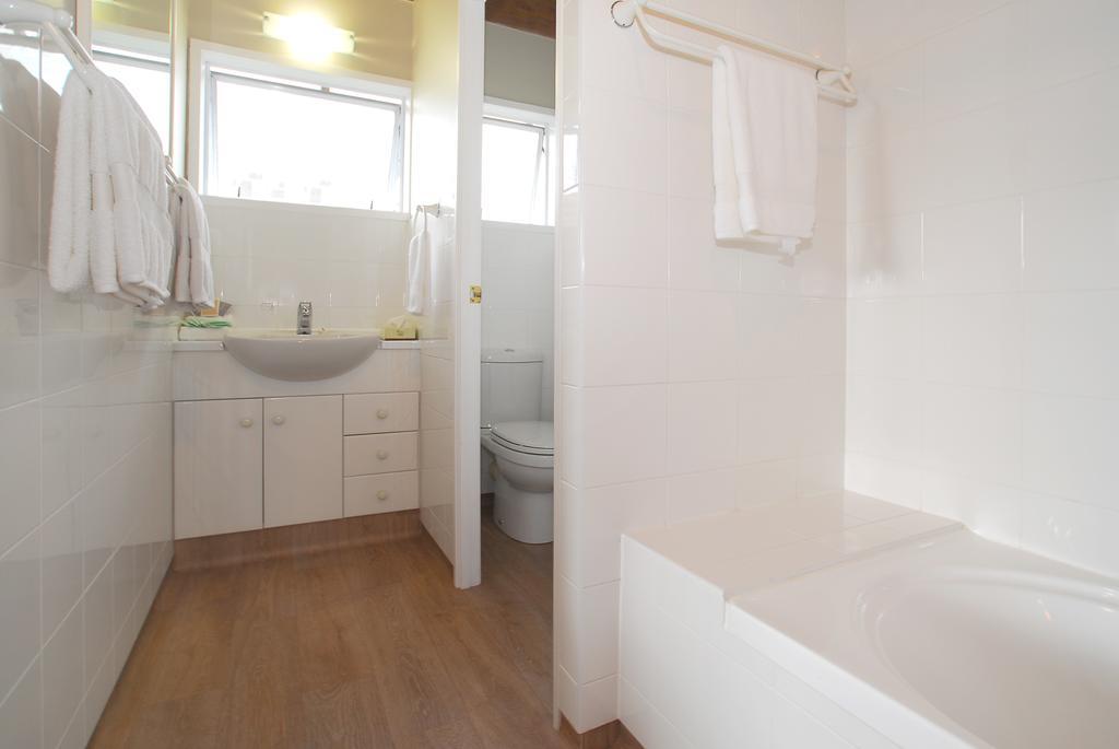 Takapuna Motor Lodge Оукланд Екстериор снимка