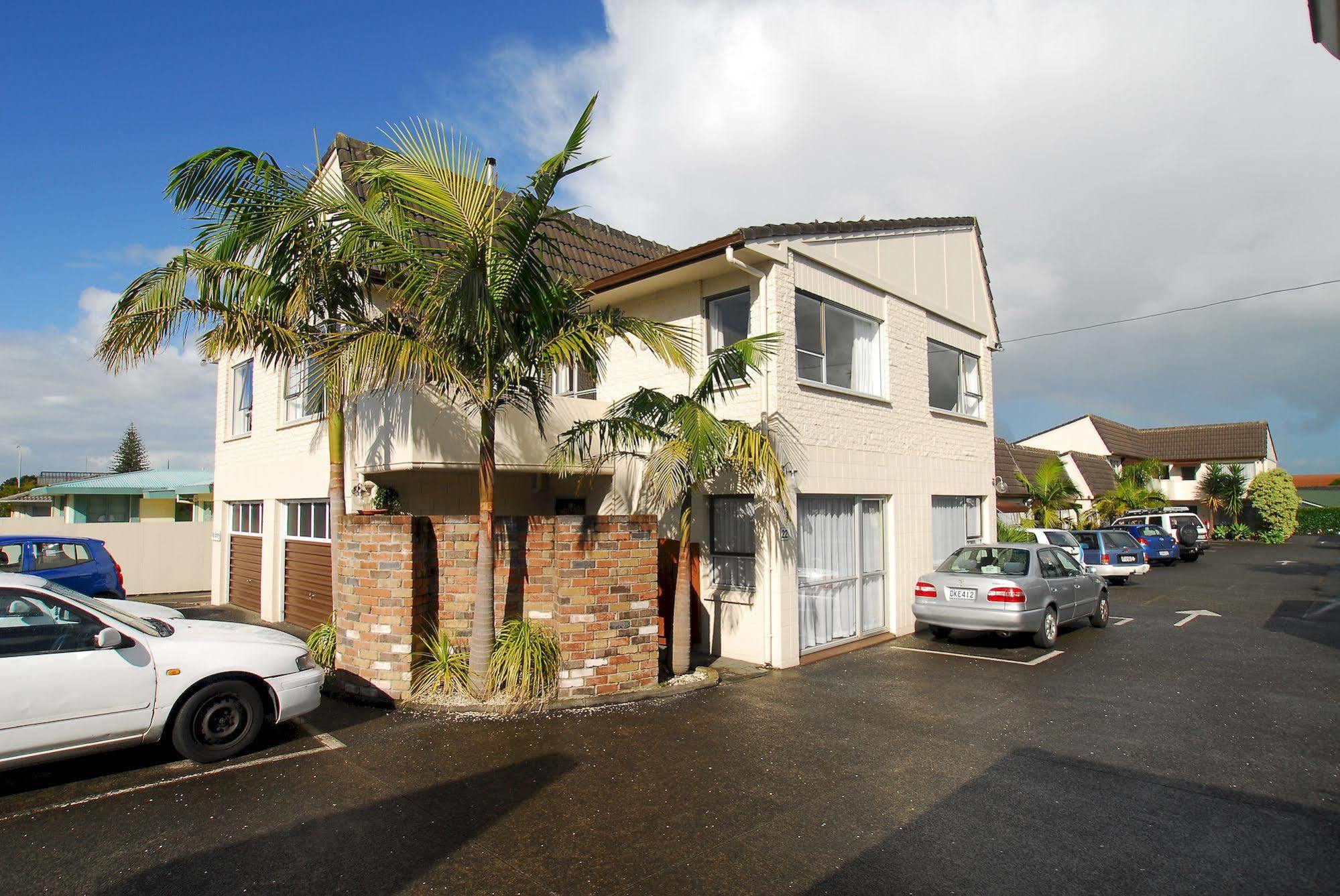 Takapuna Motor Lodge Оукланд Екстериор снимка