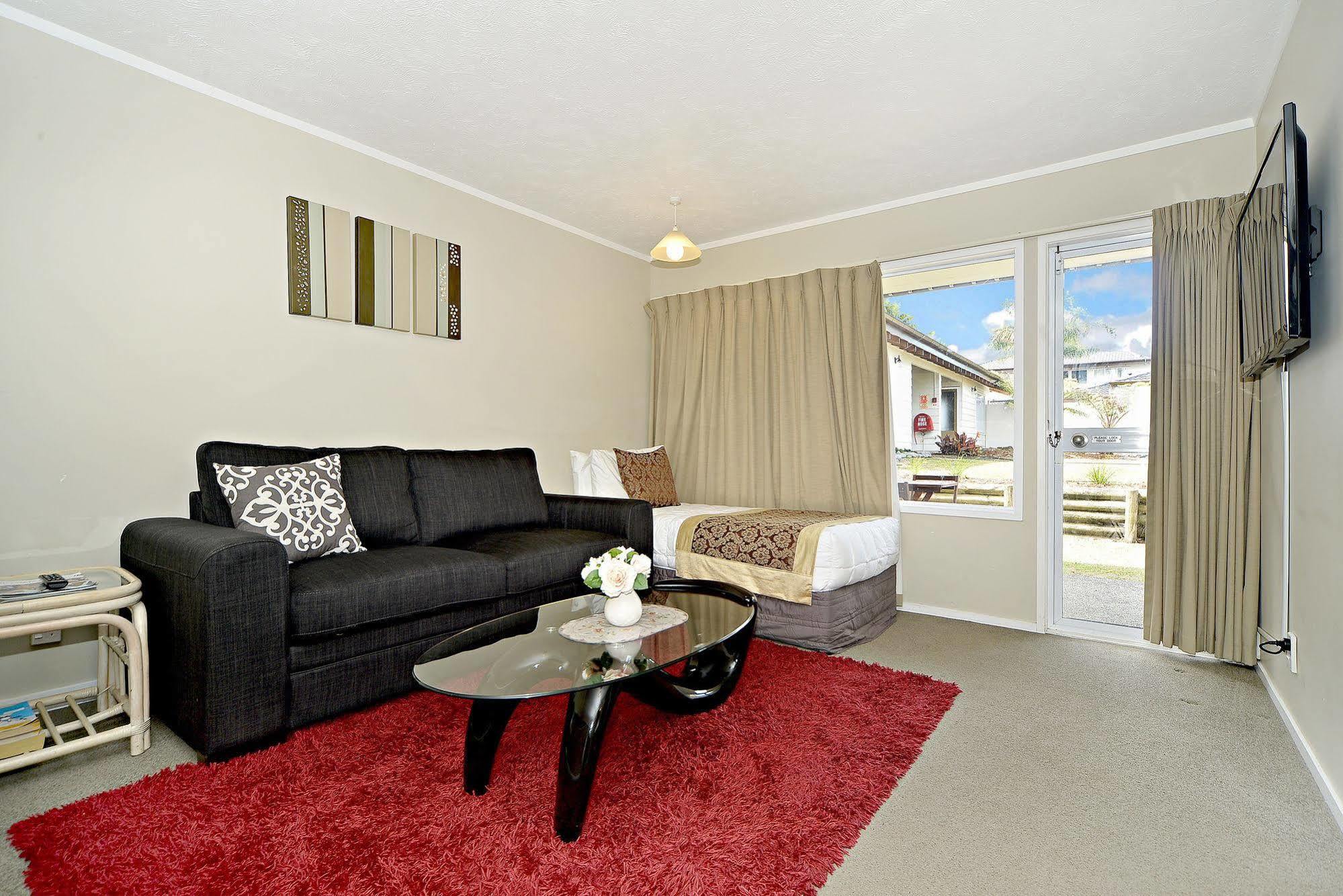 Takapuna Motor Lodge Оукланд Екстериор снимка