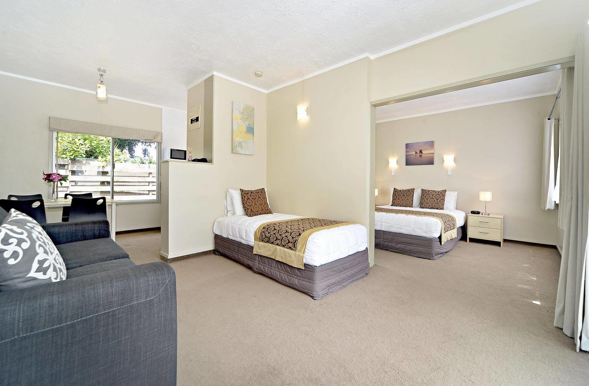 Takapuna Motor Lodge Оукланд Екстериор снимка