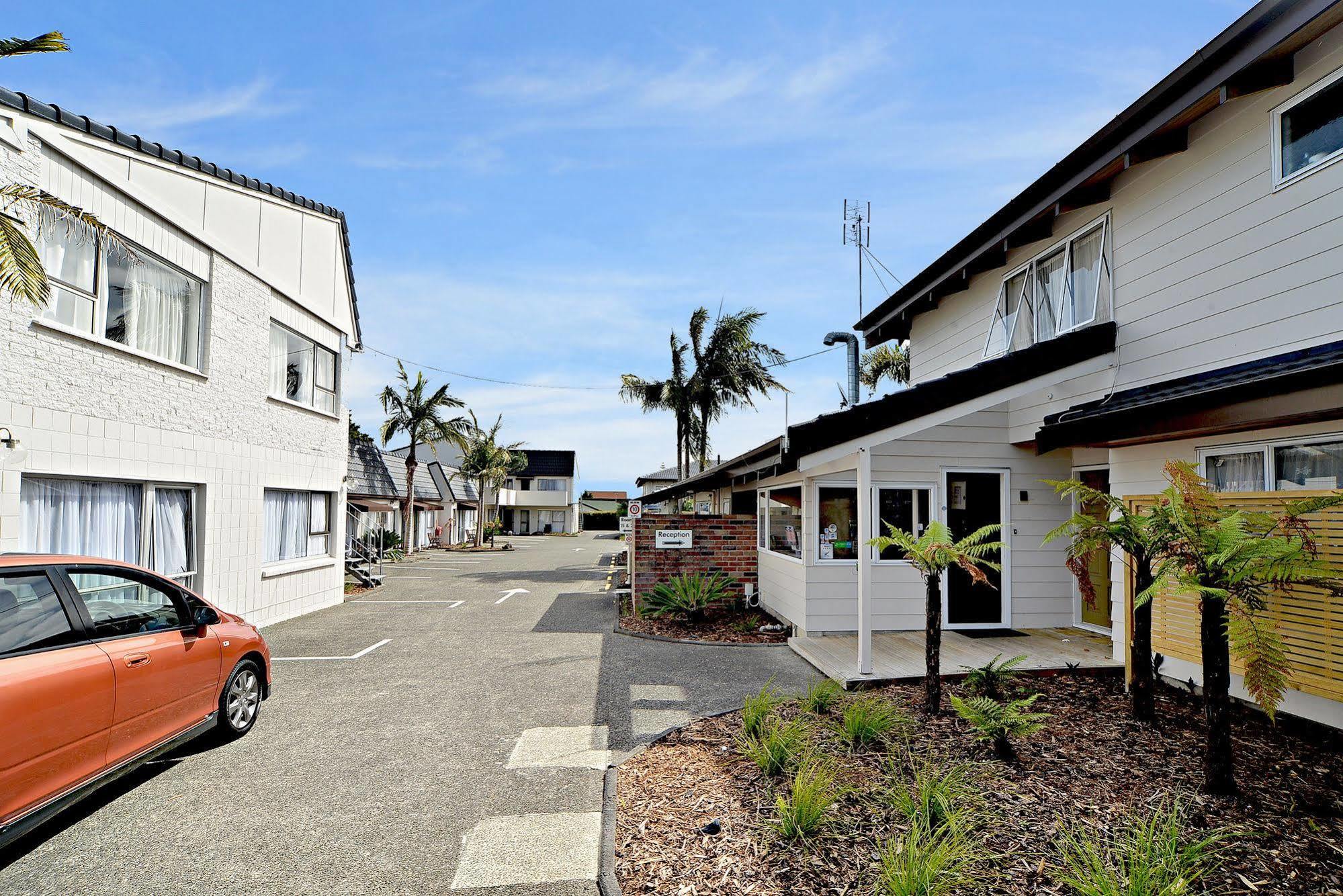 Takapuna Motor Lodge Оукланд Екстериор снимка