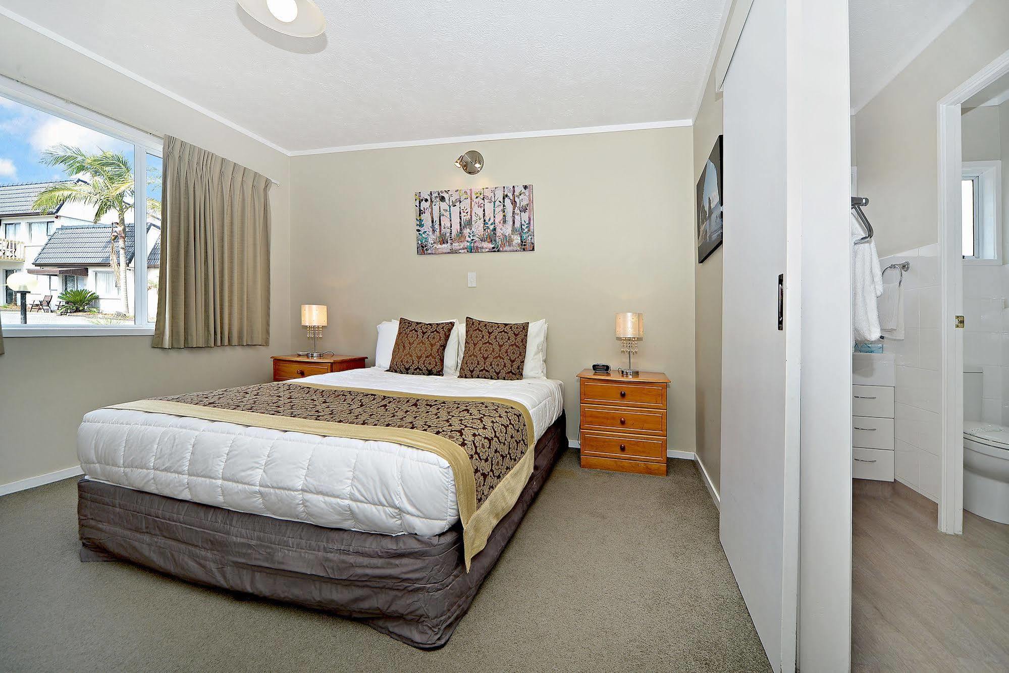 Takapuna Motor Lodge Оукланд Екстериор снимка