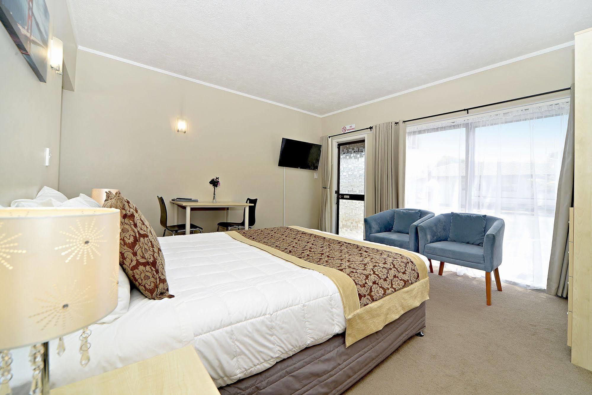 Takapuna Motor Lodge Оукланд Екстериор снимка